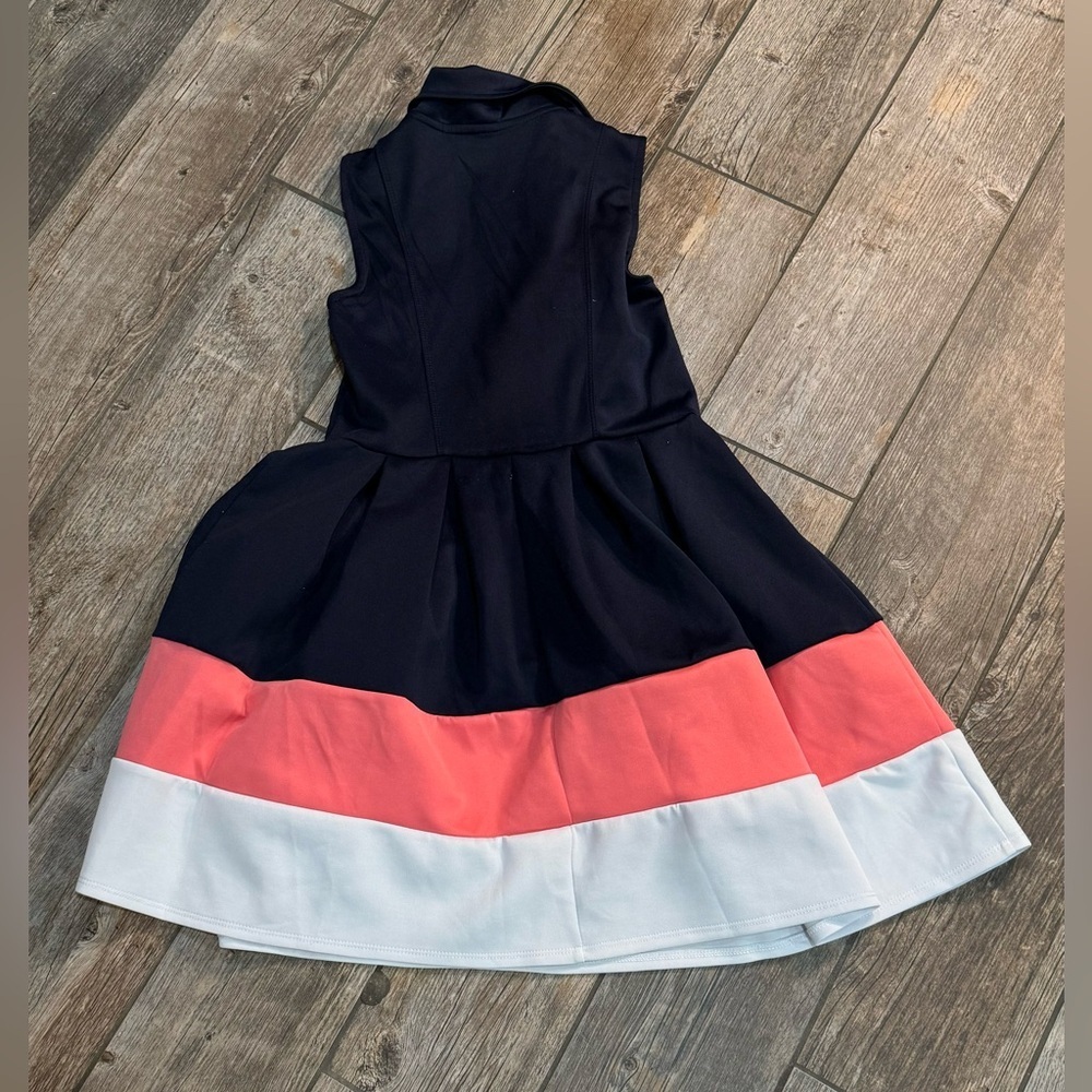 Dress​​ - Picture 4 of 8